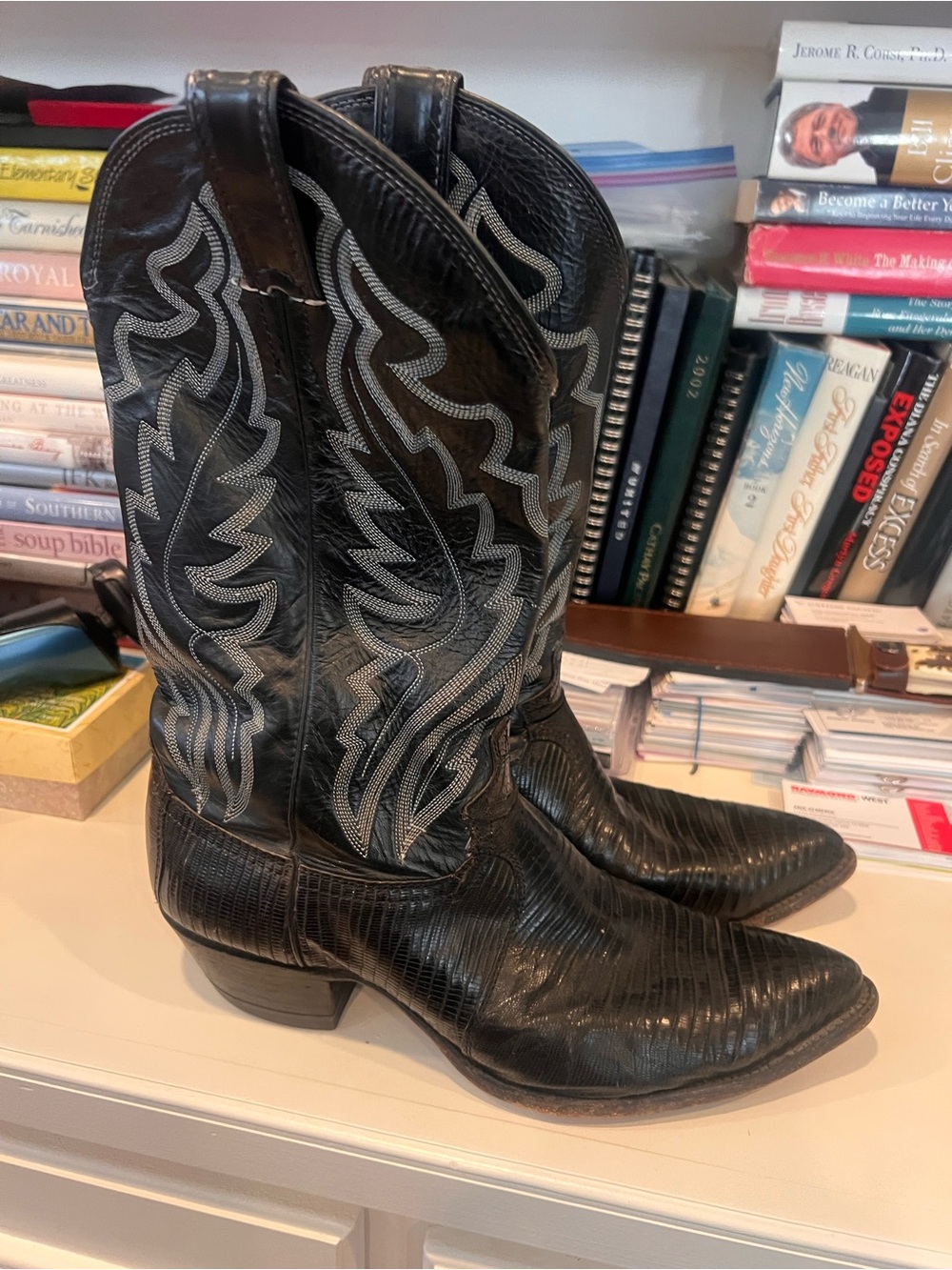 Justin Boots Black Leather Western Cowboy Boots with Silver Stitching